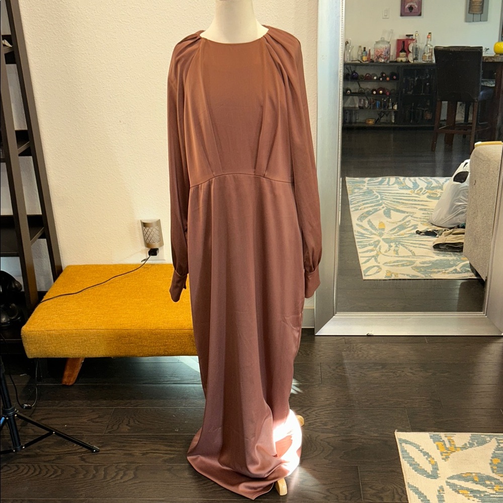 Chic Long Sleeve Dress in Warm Brown